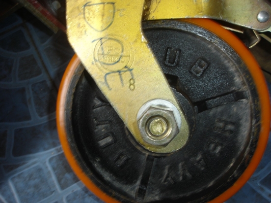 ขายล้อนั่งร้าน ยูริเทนขนาด8นิ้ว pc.wheel มีเบรคทั้4ล้อพร้อมใช้งานเลย