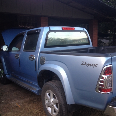 ขาย ISUZU DMAX 2500 cc. 4 ประตู รถบ้านฝากขาย ขาย ISUZU DMAX 2500 cc. 4 ประตู รถบ้านฝากขาย