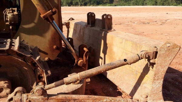 ขายรถแทรคเตอร์ KOMATSU D50A สภาพเดิมๆ ตามรุ่น พร้อมใช้งาน ขายรถแทรคเตอร์ KOMATSU D50A สภาพเดิมๆ ตามรุ่น พร้อมใช้งาน