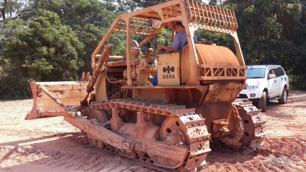 ขายรถแทรคเตอร์ KOMATSU D50A สภาพเดิมๆ ตามรุ่น พร้อมใช้งาน ขายรถแทรคเตอร์ KOMATSU D50A สภาพเดิมๆ ตามรุ่น พร้อมใช้งาน