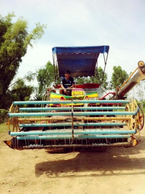 ขายรถเกี่ยวข้าว เจ้าช้างไวไฟ