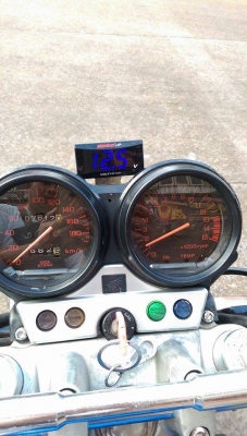 ขายคับ HONDA CB400 ปี93 ของแต่งล้น ท่อคู่แต่ง yoshimura ทั้งเส้น ท้ายแต่งเคฟล่าเทค1 บังโคลนหน้าแต่ง ไฟเลี้ยวแต่ง กันล้ม โซ่สเตอเต็ม แฮนด์บาร์ ยางหน้าหลังเต็ม ติดวัดแบตเตอรี่พร้อม อินวอยส์ สรรพสามิตร สวยๆ คับ ราคา 59500 บาท ส่งได้ทั่วไทยคับ สนใจติดต่อ 081-