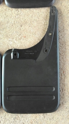 พลาสติกกันโคลน วีโก้ตัวต่ำ ของใหม่ พลาสติกกันโคลน วีโก้ตัวต่ำ ของใหม่