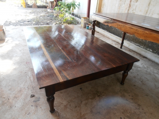 ไม้พยูง โต๊ะและเตียงเก่าโบราณ 90 ปี