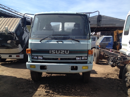 ขาย 6 ล้อ ISUZU ROCKY เครื่อง 6BG1  175 แรงม้าช่วงล่างใหญ่ ยาง 900 ขอบ 20 ขาย ตามสภาพหรือเก็บงานใหม่ รถมาแบบพร้อมทะเบียน สนใจรีบเลยค่ะ