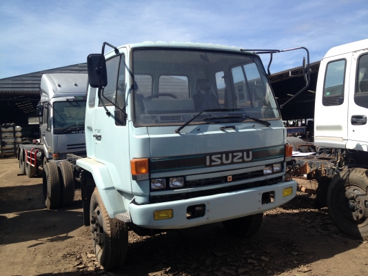 ขาย 6 ล้อ ISUZU ROCKY เครื่อง 6BG1  175 แรงม้าช่วงล่างใหญ่ ยาง 900 ขอบ 20 ขาย ตามสภาพหรือเก็บงานใหม่ รถมาแบบพร้อมทะเบียน สนใจรีบเลยค่ะ