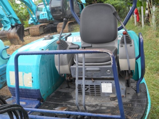 รถแบคโฮเก่านอก pc 35-8 สนใจโทร 092-3309229 อี๊ด สองห้อง