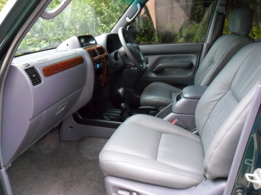 ขาย TOYOTA LAND CRUISER PRADO DIESEL สภาพเดิมๆ ใช้งานดีครับ รถบ้านเจ้าของขายเอง