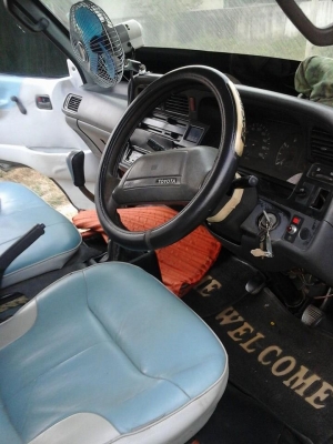 ขายรถตู้ปี 96 หัวจรวด vip เล็กๆๆ