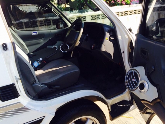 ขายรถตู้หลังคาเตี้ย ตาเพรชแท้ 2เจแก็สหัวฉีด ถังโดนัท พร้อมใช้สวยๆ