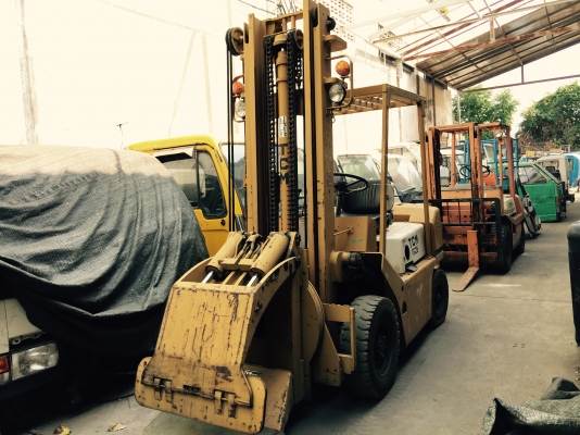 ขาย ฟอร์คลิฟต์ 2.5 ตัน TCM เบนซิน  เสาสูง 4 เมตร พร้อมตัวหนีบ