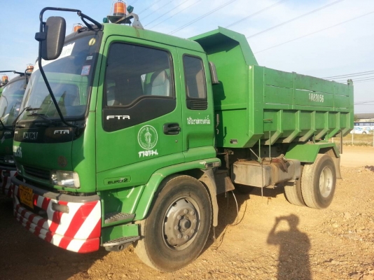ขายรถบรรทุก 6 ล้อดัมพ์ใหญ่ท้องเรือ ISUZU DECA FTR 220 แรงม้าปี 2550 มี 70 คัน ราคา 800000
