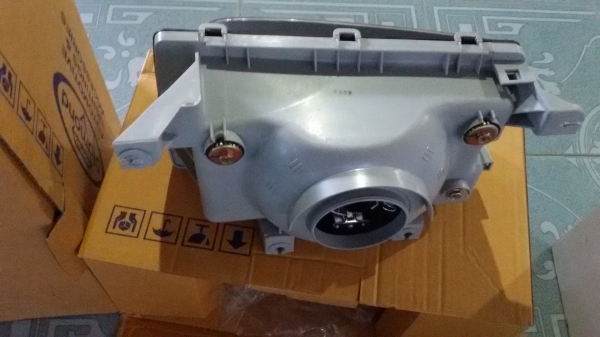 ขายไฟตาหน้ารถกะบะ