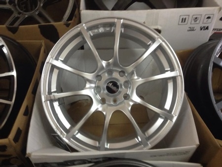 แม็กใหม่ advanti ขอบ17 4รู100, 4รู114  พร้อมยางใหม่