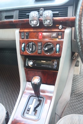 BENZ VEN 320TE  มือแรกและมือเดียว