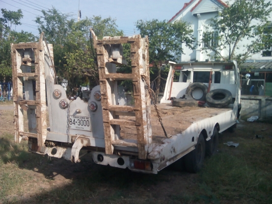 ขาย 10 ล้อเทรลเลอร์ขึ้นรถเกี่ยวหลงฟูโช่2 เพลา  รุ่น FN527MA เครื่องHINO EH700 168  แรง 0