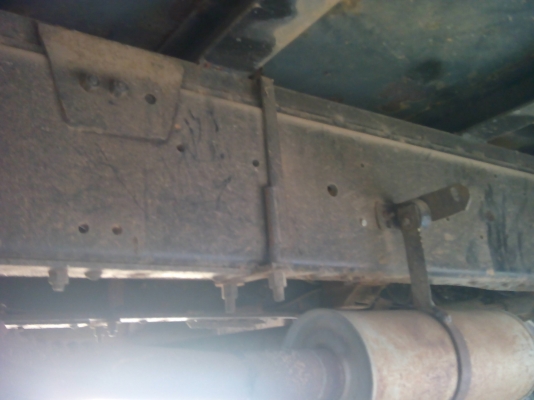 ขาย 10 ล้อเทรลเลอร์ขึ้นรถเกี่ยวหลงฟูโช่2 เพลา  รุ่น FN527MA เครื่องHINO EH700 168  แรง 0