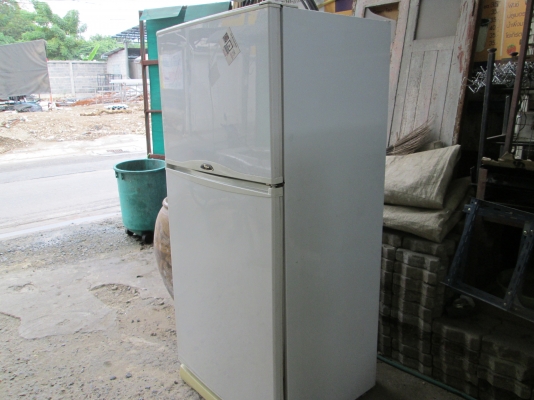 ลดราคาOKครับ    เวิร์ลพูล   ตู้เย็นใบใหญ่   จุได้เต็มที่  ขายราคาถูกๆ  สบายกระเป๋า