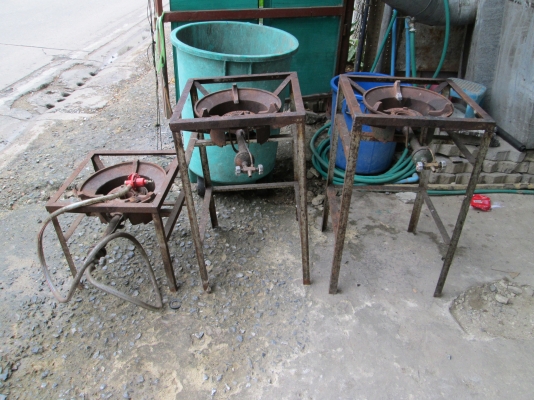 เตาเร่ง   มี 3 ตัวครับ  ราคา1500บาท   พร้อมใช้ครับ