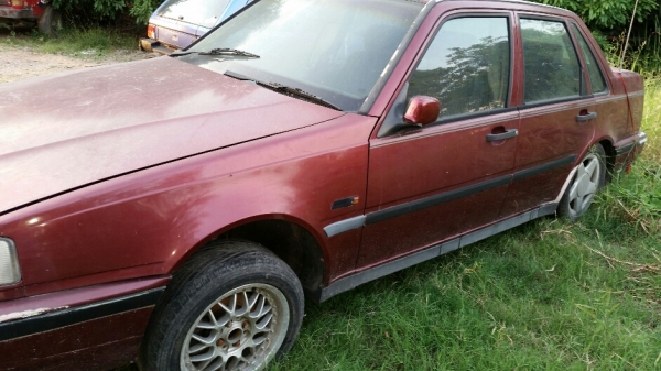 volvo 460GLE ปี 86 ไม่มีเครื่อง ไม่มีทะเบียน  ขายเป็นอะไหล่ 10,000 บาท