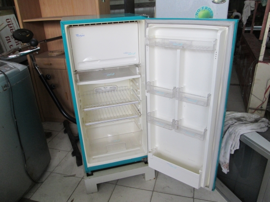 เวิร์ลพูล   ตู้เย็นใบกลาง   จุได้เต็มที่  ราคาถูกๆ  สบายกระเป๋า