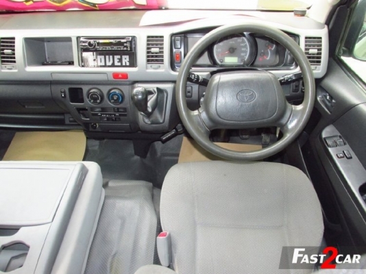 ขาย. TOYOTA COMMUTER D4D 2.5 ดีเชล ตู้หลังคาสุง ราคา. 499,000 บาทปี2005 เกียร์ธรรมดา สวยเว่อร์  โทร 0922726669 ตันหยงค่ะ