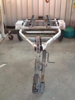 ขาย เทเลอร์ เรือ , เจ็ทสกี (ดอลลี่)