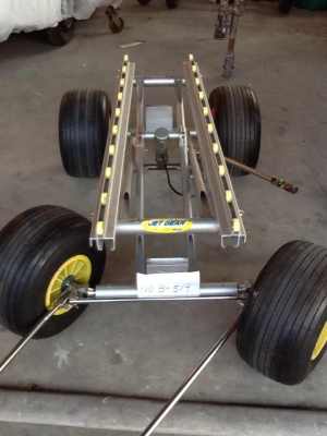 ขาย เทเลอร์ เรือ , เจ็ทสกี (ดอลลี่)