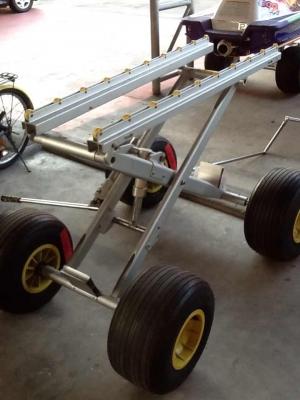 ขาย เทเลอร์ เรือ , เจ็ทสกี (ดอลลี่)