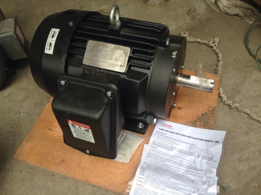 ขายมอเตอร์ Toshiba 10HP. 380V 1450 rpm. ของใหม่ไม่เคยใช้งาน แกะออกจากลังเลยครับ