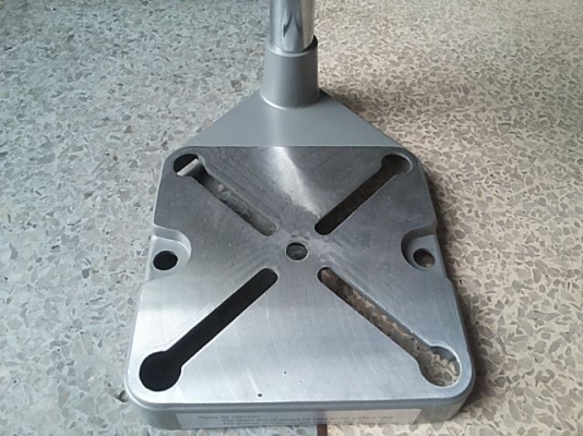 แท่นจับสว่านมือรุ่นใหม่ มีตัวตั้งระยะเจาะพร้อมสเกลบอกระยะเจาะ ดีไซน์ใหม่สวย เล็ก กะทัดรัด น้ำหนักเบา พกพาไปเจาะได้ทุกที่ แท่นจับสว่านมือรุ่นใหม่ มีตัวตั้งระยะเจาะพร้อมสเกลบอกระยะเจาะ ดีไซน์ใหม่สวย เล็ก กะทัดรัด น้ำหนักเบา พกพาไปเจาะได้ทุกที่