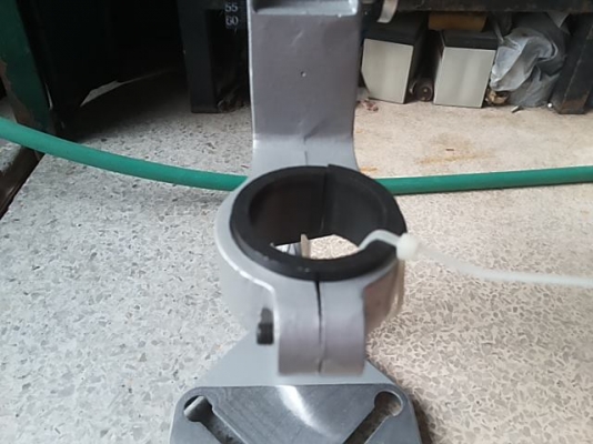 แท่นจับสว่านมือรุ่นใหม่ มีตัวตั้งระยะเจาะพร้อมสเกลบอกระยะเจาะ ดีไซน์ใหม่สวย เล็ก กะทัดรัด น้ำหนักเบา พกพาไปเจาะได้ทุกที่ แท่นจับสว่านมือรุ่นใหม่ มีตัวตั้งระยะเจาะพร้อมสเกลบอกระยะเจาะ ดีไซน์ใหม่สวย เล็ก กะทัดรัด น้ำหนักเบา พกพาไปเจาะได้ทุกที่