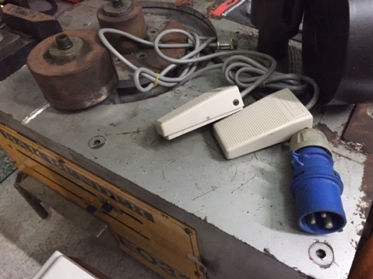 จำหน่ายเครื่องดัดเหล็ก 6-32 มิล มือสอง สภาพ 70\% เครื่องทำงานปกติ อุปกรณ์ครบชุด