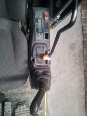 รถขุด Sumitomo SH200-5 #200A5-2201 ชั่วโมงทำงานน้อย เครื่องยนต์ Isuzu จากญี่ปุ่น สนใจโทร. 080-6565422 (หนิง)