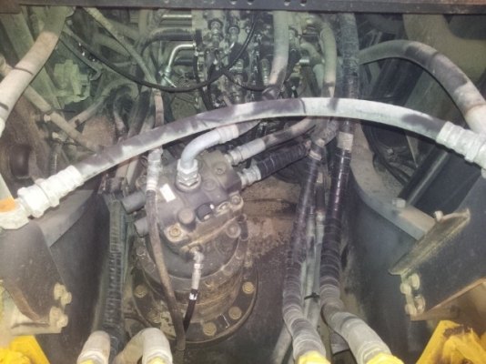 รถขุด Sumitomo SH200-5 #200A5-2201 ชั่วโมงทำงานน้อย เครื่องยนต์ Isuzu จากญี่ปุ่น สนใจโทร. 080-6565422 (หนิง)