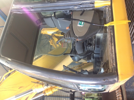 รถขุด Sumitomo SH200-5 #200A5-2201 ชั่วโมงทำงานน้อย เครื่องยนต์ Isuzu จากญี่ปุ่น สนใจโทร. 080-6565422 (หนิง)