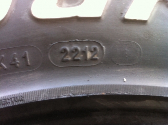 ขายยาง bf all 265/70/16 ปี 12