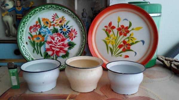 กระโถนเคลือบ