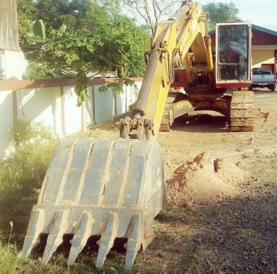 KOMATSU PC 200-5 คอนโทรลสั้น ตูดแดง รถบอดี้สวยจัดครับ เครื่องเดิมปั๊มเดิมแน่นดีไม่มีเยิ้ม ภายในเก๋งสะอาดสวย ไฟฟ้าหน้าจออยู่ครบ แอร์ ภายในนอกบอดี้สวยมาก บูมอาร์มสวย ช่วงล่างเอวแน่น โรลเลอร์โซ่บูทใบแทรกสภาพดี 70\% พร้อมทำงานได้เลย เอกสารใบอินวอยครบ ราคาต่อรอ KOMATSU PC 200-5 คอนโทรลสั้น ตูดแดง รถบอดี้สวยจัดครับ เครื่องเดิมปั๊มเดิมแน่นดีไม่มีเยิ้ม ภายในเก๋งสะอาดสวย ไฟฟ้าหน้าจออยู่ครบ แอร์ ภายในนอกบอดี้สวยมาก บูมอาร์มสวย ช่วงล่างเอวแน่น โรลเลอร์โซ่บูทใบแทรกสภาพดี 70\% พร้อมทำงานได้เลย เอกสารใบอินวอยครบ ราคาต่อรอ