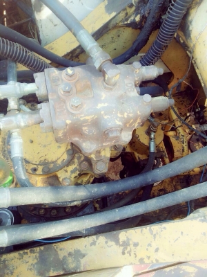 KOMATSU PC 200-5 คอนโทรลสั้น ตูดแดง รถบอดี้สวยจัดครับ เครื่องเดิมปั๊มเดิมแน่นดีไม่มีเยิ้ม ภายในเก๋งสะอาดสวย ไฟฟ้าหน้าจออยู่ครบ แอร์ ภายในนอกบอดี้สวยมาก บูมอาร์มสวย ช่วงล่างเอวแน่น โรลเลอร์โซ่บูทใบแทรกสภาพดี 70\% พร้อมทำงานได้เลย เอกสารใบอินวอยครบ ราคาต่อรอ KOMATSU PC 200-5 คอนโทรลสั้น ตูดแดง รถบอดี้สวยจัดครับ เครื่องเดิมปั๊มเดิมแน่นดีไม่มีเยิ้ม ภายในเก๋งสะอาดสวย ไฟฟ้าหน้าจออยู่ครบ แอร์ ภายในนอกบอดี้สวยมาก บูมอาร์มสวย ช่วงล่างเอวแน่น โรลเลอร์โซ่บูทใบแทรกสภาพดี 70\% พร้อมทำงานได้เลย เอกสารใบอินวอยครบ ราคาต่อรอ