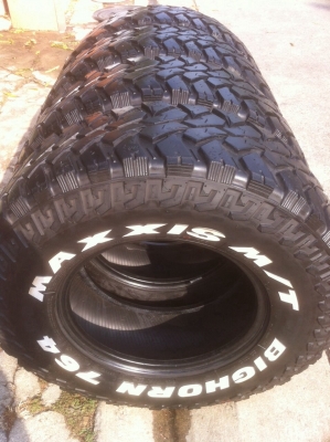 ขายยาง maxxis bighorn 764 265/75/16 ปี 13