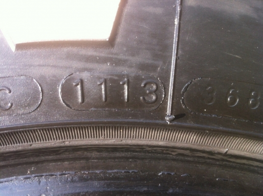 ขายยาง maxxis bighorn 764 265/75/16 ปี 13