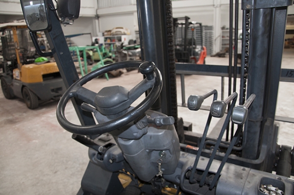 ขายรถโฟล์คลิฟท์ KOMATSU รุ่น FG35NT-7 ราคา 399,000 บาท นำเข้าจากประเทศญี่ปุ่น 100\% ไม่เคยใช้งานในประเทศไทย