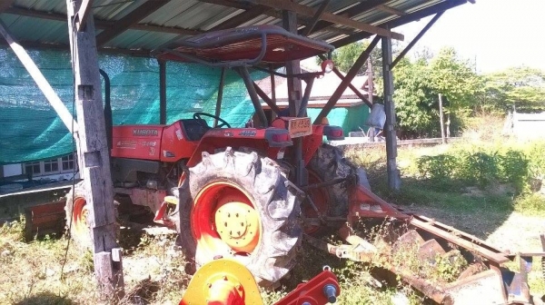 ขายรถไถ คูโบต้า 45 แรง มี 2 คันเลยจะขายออก ราคา 240,000 ต่อรองได้นิดหน่อย ขายรถไถ คูโบต้า 45 แรง มี 2 คันเลยจะขายออก ราคา 240,000 ต่อรองได้นิดหน่อย