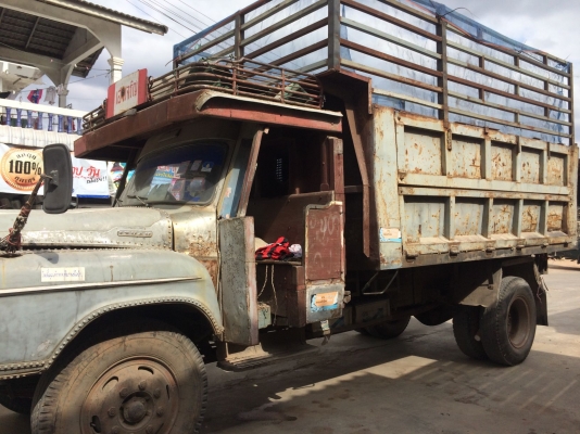 หกล้อราคาถูกๆสภาพดี คัชชีไม่มีผุไม่มีดาม  ดั๊มได้ สภาพพร้อมใช้ เดิมสุด ภาษีไม่ขาด เอกสารครบ