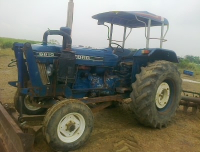 ขายรถไถFORD  รุ่น6600เสื้อลายแท้เต็มคันสนใจ0810076640