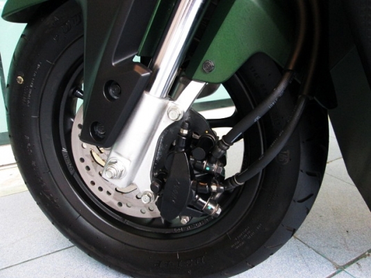 ZOOMER ตัวท็อป combibrake สีเขียวดำ รถเดือน กุมภาพันธ์ ปี 57 ไมล์ 4131โล ของแถม 2 รายการ 39900