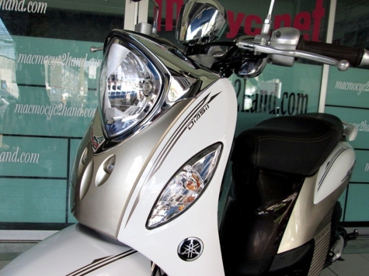 Fino i ลายพรีเมี่ยม  สีขาวนํ้าตาล รถเดือน มีนาคม ปี 57 ไมล์ 1094 โล แถม 3 รายการ 30900