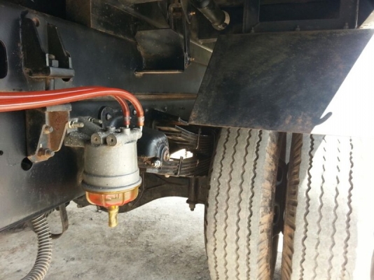 รถฮีโน่ 6 ล้อดั้ม  175 แรงม้า ปี 55  ( รถวิ่ง 6x,xxx กม. )   สนใจติดต่อ 081 - 6079515