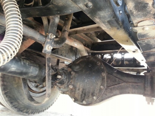 รถฮีโน่ 6 ล้อดั้ม  175 แรงม้า ปี 55  ( รถวิ่ง 6x,xxx กม. )   สนใจติดต่อ 081 - 6079515